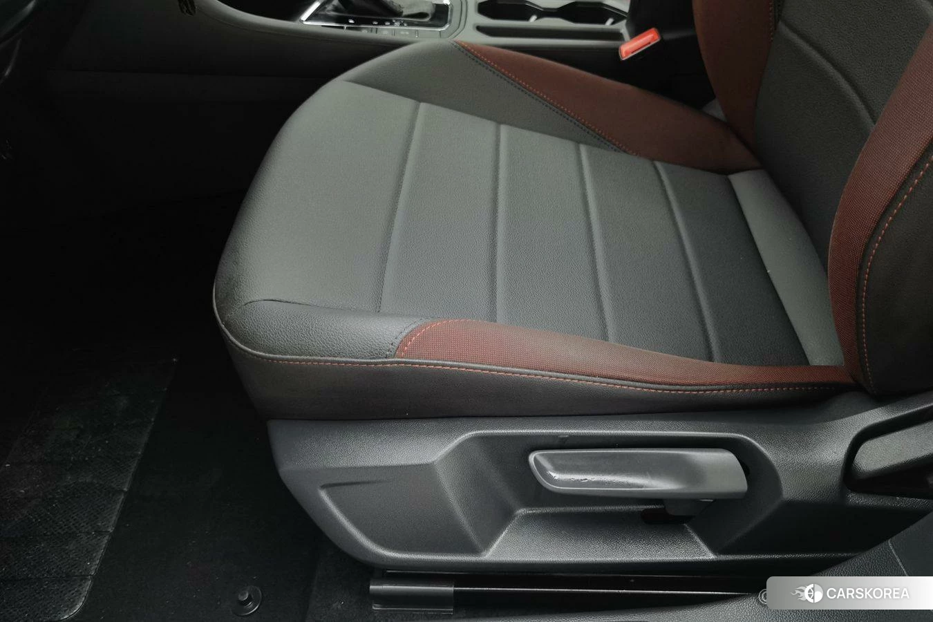 Volkswagen Bora id 4452443 из Китая 13