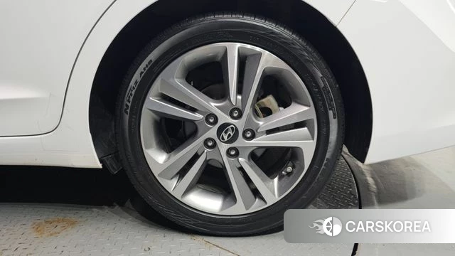 Hyundai Avante AD id 4626527 из Кореи 13
