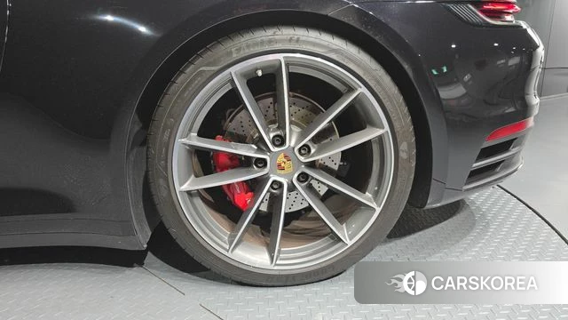 Porsche 911(992) id 4715145 из Кореи 13