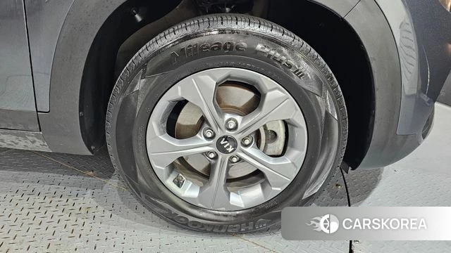 Kia Seltos id 4268799 из Кореи 13