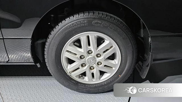 Hyundai The New Grand Starex id 4356196 из Кореи 13