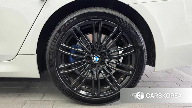 BMW 5 Series (G30) id 4508647 из Кореи 13