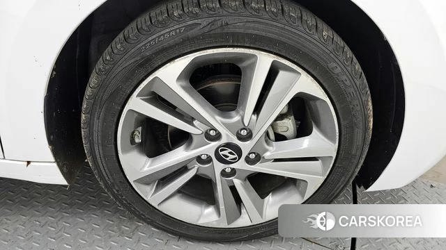 Hyundai Avante AD id 4197255 из Кореи 13