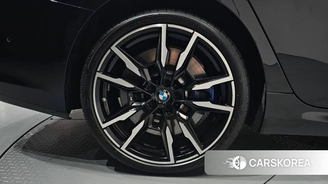 BMW 8 Series (G15) id 4757247 из Кореи 13