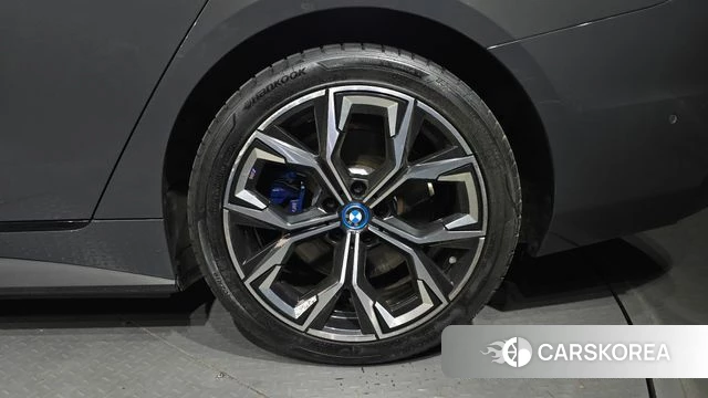 BMW i4 id 4282393 из Кореи 13