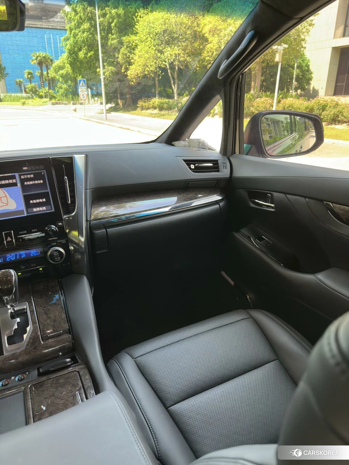 Toyota Alphard id 4453691 из Китая 13