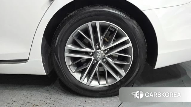 Hyundai Grandeur IG id 4331618 из Кореи 13