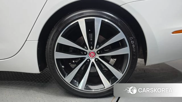 Jaguar All New XJ id 4620413 из Кореи 13