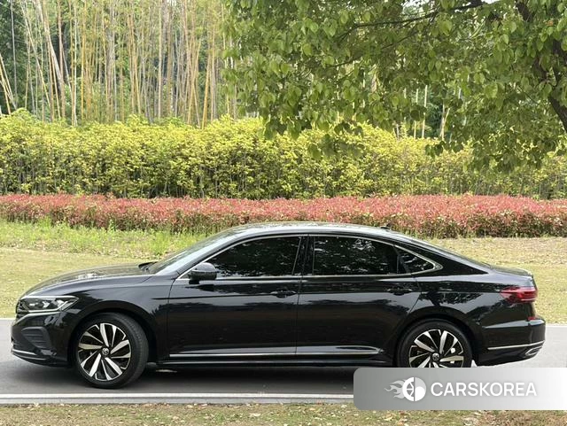 Volkswagen Passat id 4265599 из Китая 13