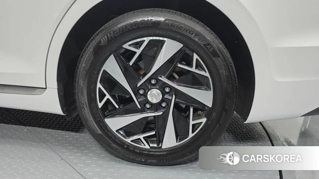 Hyundai The New Grandeur IG Hybrid id 4670986 из Кореи 13
