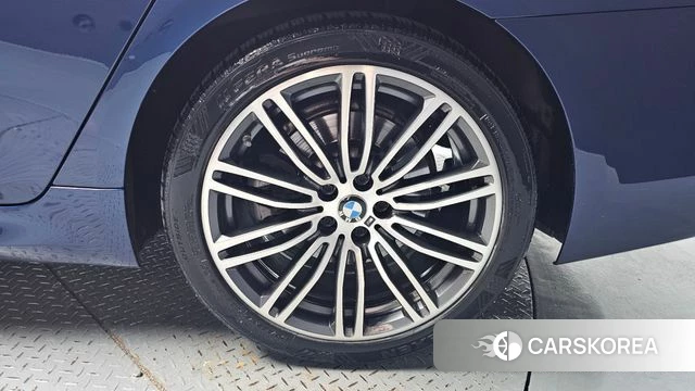 BMW 5 Series (G30) id 4632499 из Кореи 13