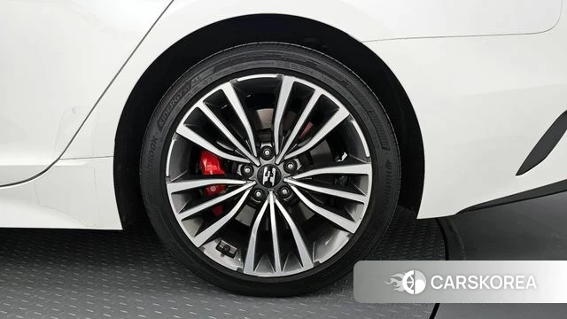Kia Stinger id 4269381 из Кореи 13