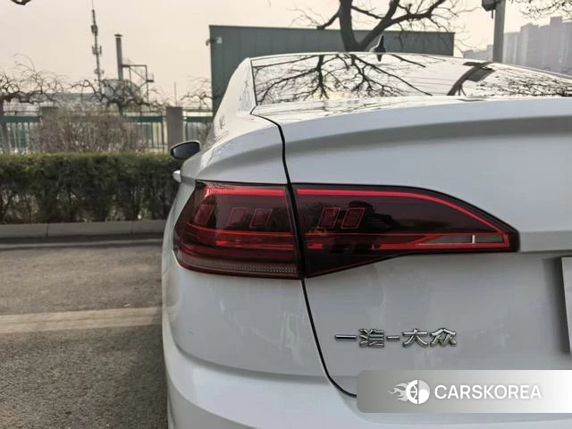 Volkswagen Bora id 4272177 из Китая 13