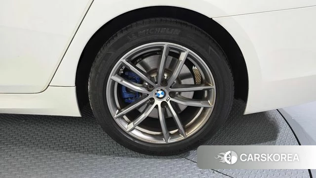 BMW 5 Series (G30) id 4465743 из Кореи 13