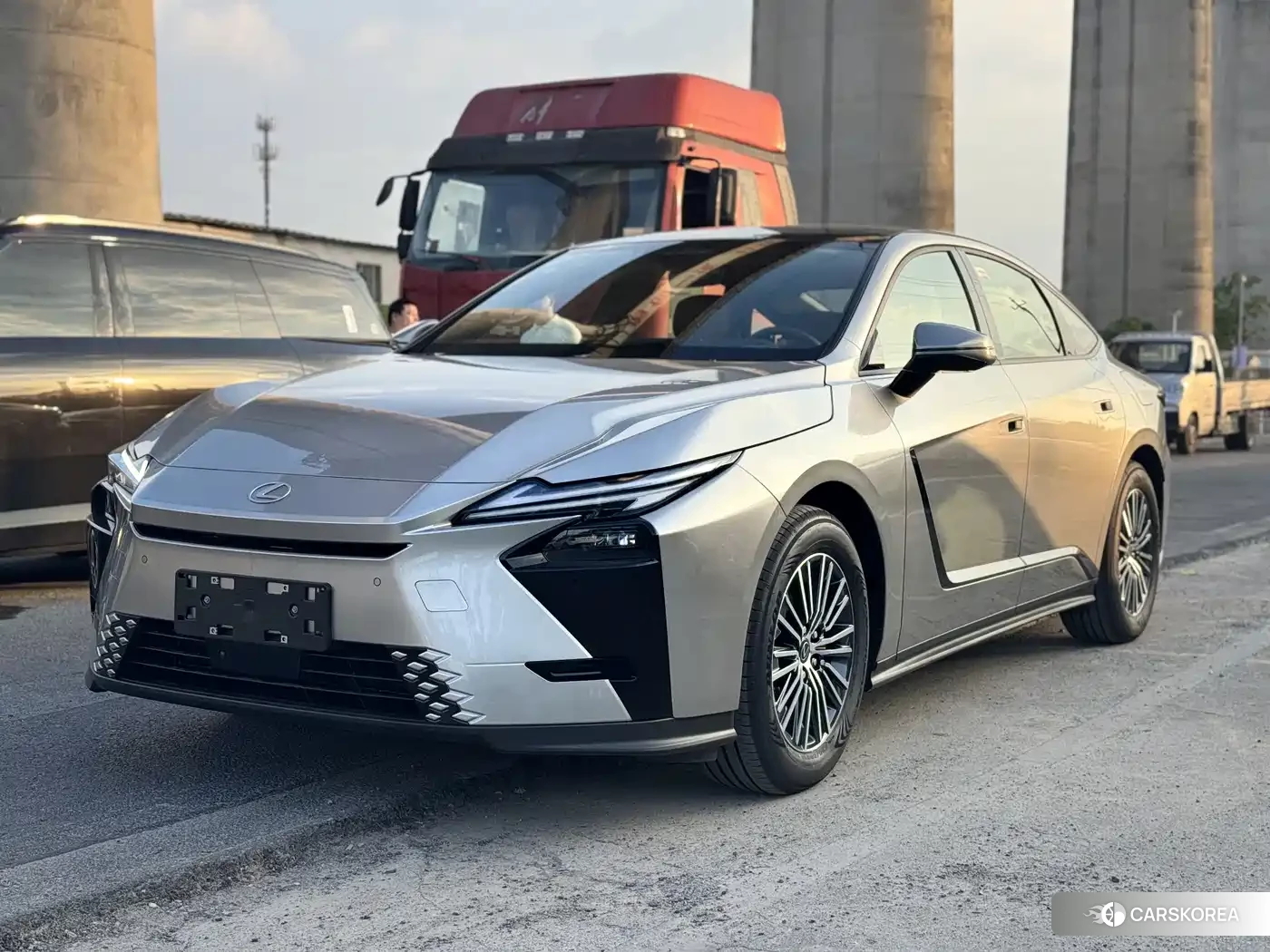 Lexus ES id 4514290 из Китая 13