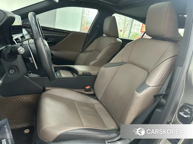 Lexus ES id 4273402 из Китая 13