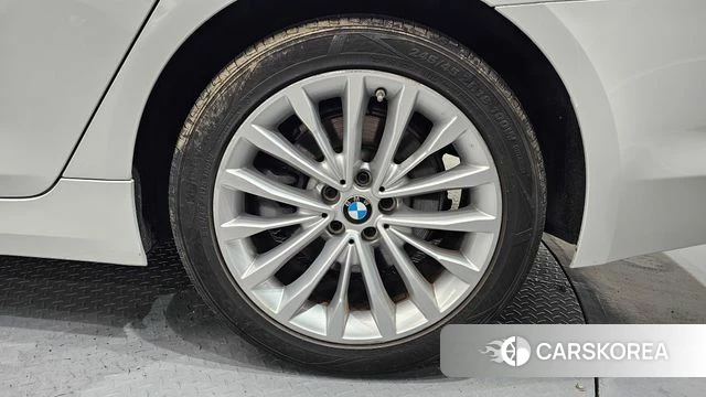 BMW 5 Series (G30) id 4582060 из Кореи 13