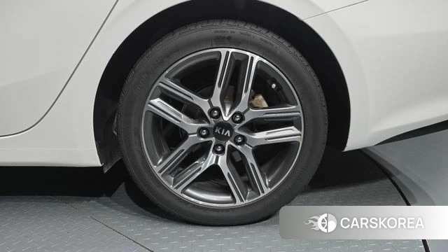 Kia Come New K3 id 4610555 из Кореи 13
