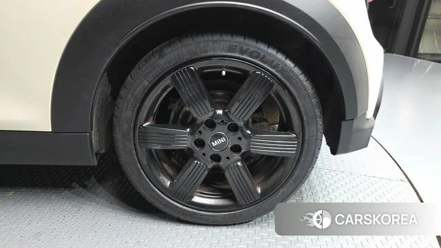 Mini Cooper S Convertible id 4316495 из Кореи 13
