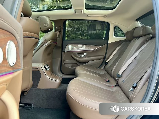 Mercedes-Benz E-class id 4265713 из Китая 13