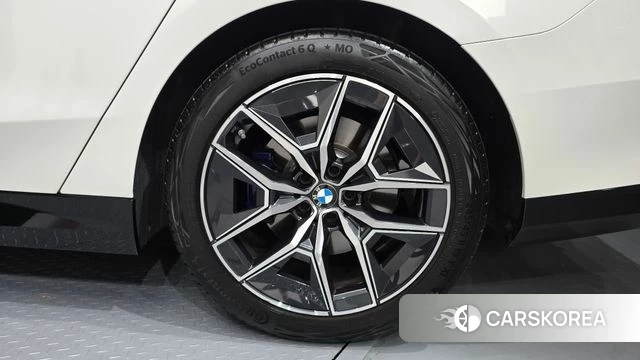 BMW 5 Series (G60) id 4665125 из Кореи 13