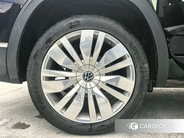 Volkswagen Tourang id 4253357 из Китая 13