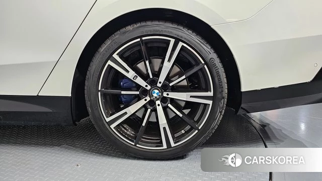 BMW 5 Series (G60) id 4752604 из Кореи 13