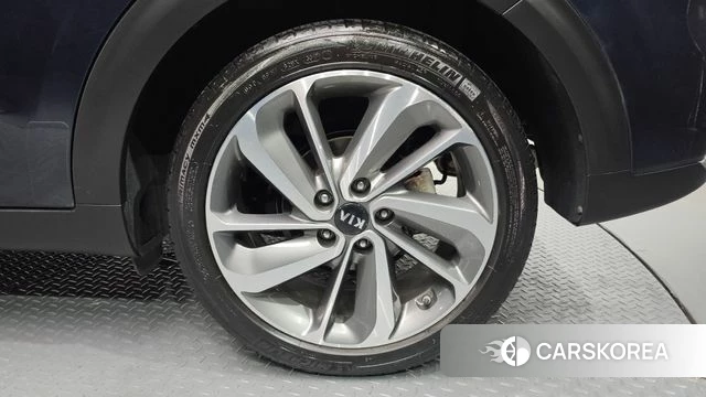 Kia Niro id 4900729 из Кореи 13