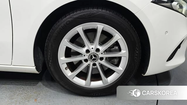 Mercedes-Benz A-Class W177 id 4651860 из Кореи 13