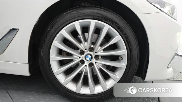 BMW 5 Series (G30) id 4742295 из Кореи 13