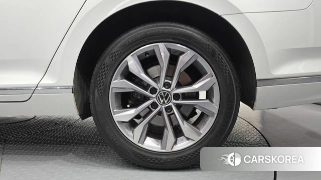Volkswagen Passat GT (B8) id 4469738 из Кореи 13