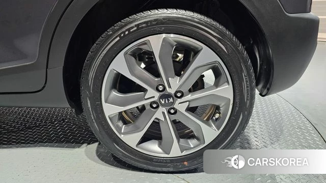 Kia Stonic id 4338971 из Кореи 13