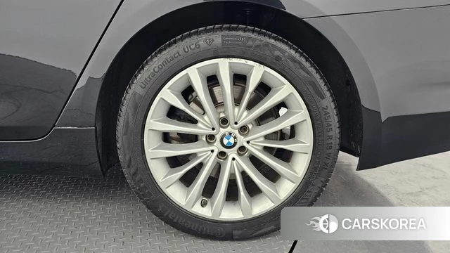 BMW 5 Series (G30) id 4196333 из Кореи 13