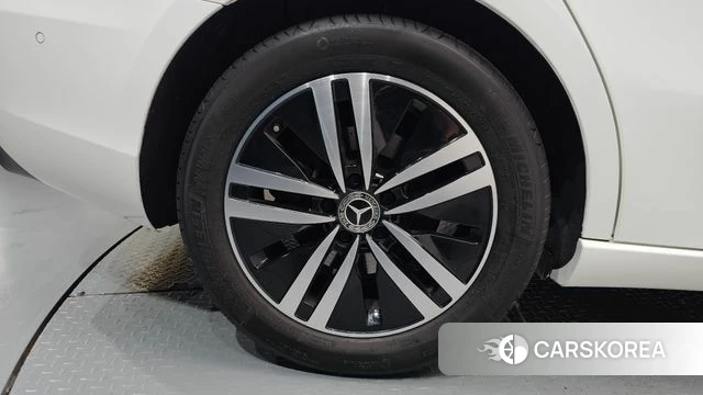 Mercedes-Benz A-Class W177 id 4529617 из Кореи 13