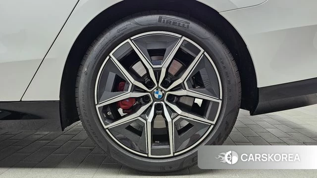 BMW 5 Series (G60) id 4756912 из Кореи 13