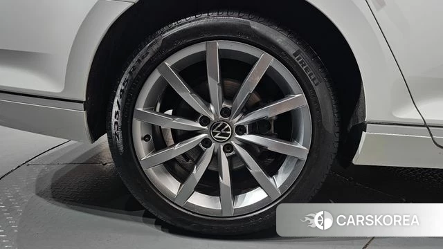 Volkswagen Passat GT (B8) id 4697169 из Кореи 13