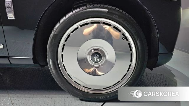 Rolls-Royce Cullinan id 4389029 из Кореи 13