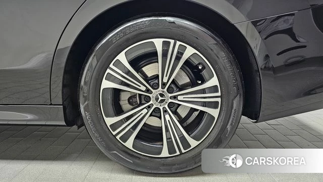 Mercedes-Benz E-Class W214 id 4590324 из Кореи 13