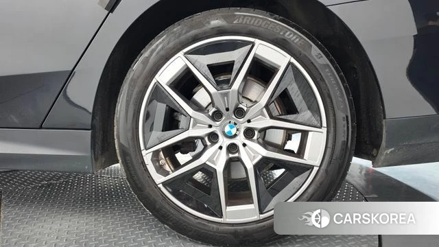 BMW 5 Series (G60) id 4730275 из Кореи 13
