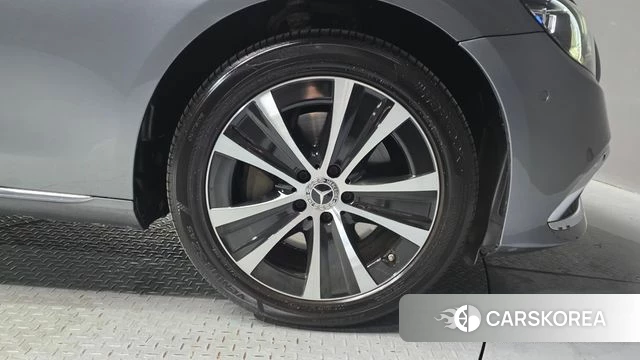 Mercedes-Benz E-Class W213 id 4195918 из Кореи 13