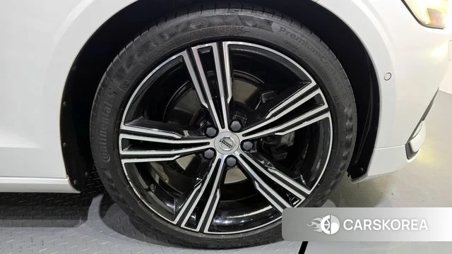 Volvo S60 3rd generation id 4434972 из Кореи 13