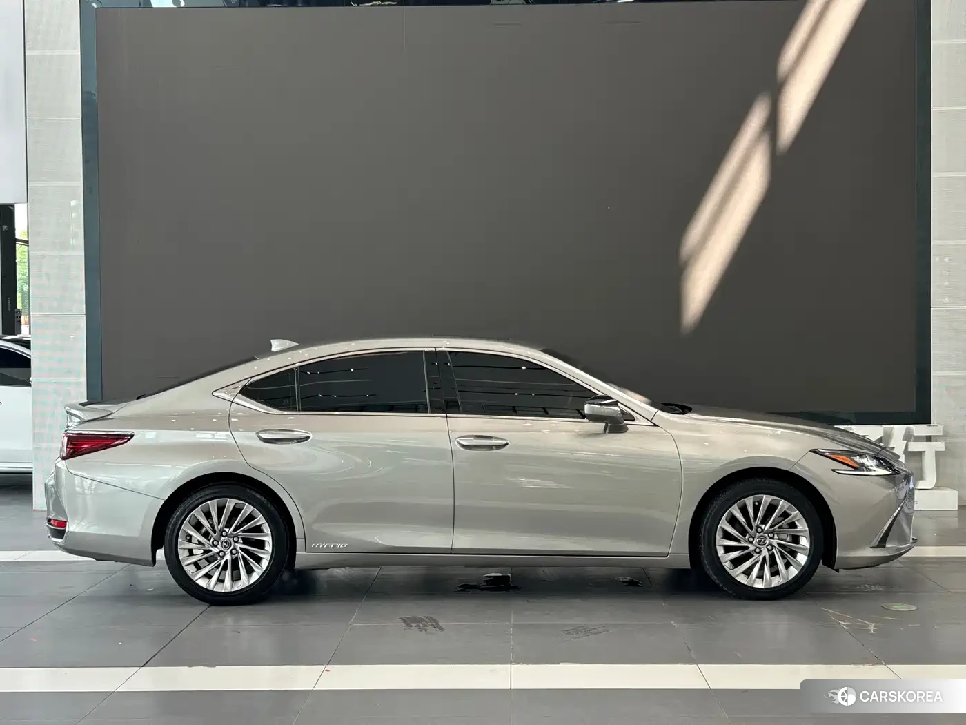Lexus ES id 4628022 из Китая 13