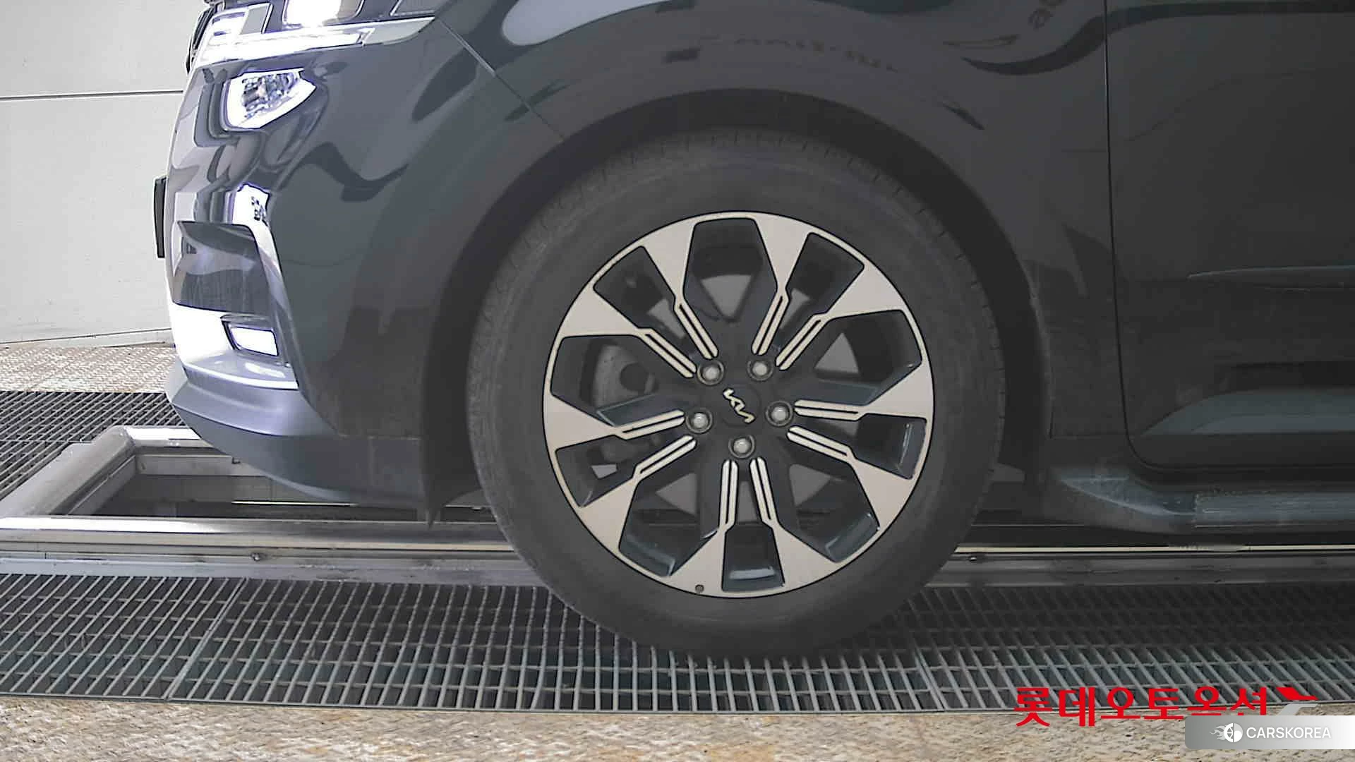 Kia Carnival id 3888397 из Кореи 13