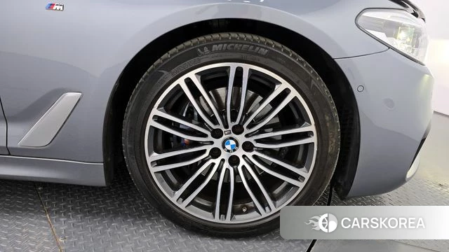 BMW 5 Series (G30) id 4397377 из Кореи 13