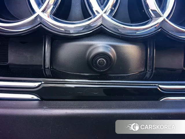 Audi A6L id 4314696 из Китая 13