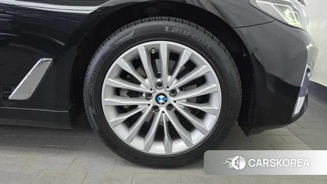BMW 5 Series (G30) id 4422909 из Кореи 13