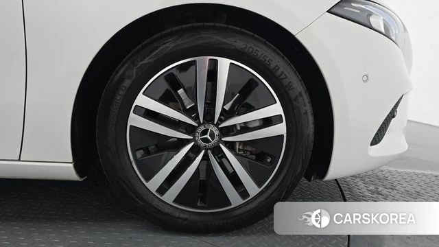 Mercedes-Benz A-Class W177 id 4783978 из Кореи 13