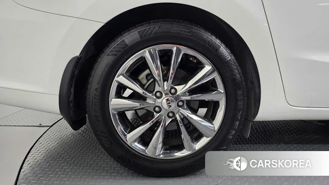 Kia The New Carnival id 4694043 из Кореи 13