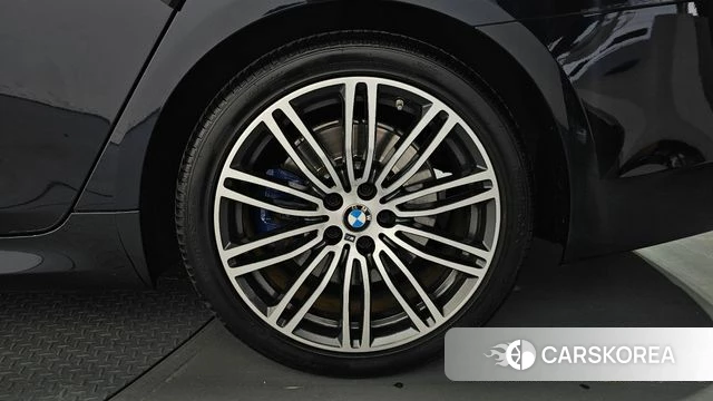 BMW 5 Series (G30) id 4722113 из Кореи 13