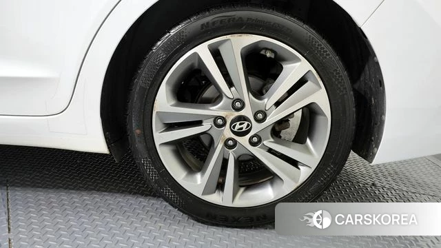 Hyundai Avante AD id 4318205 из Кореи 13